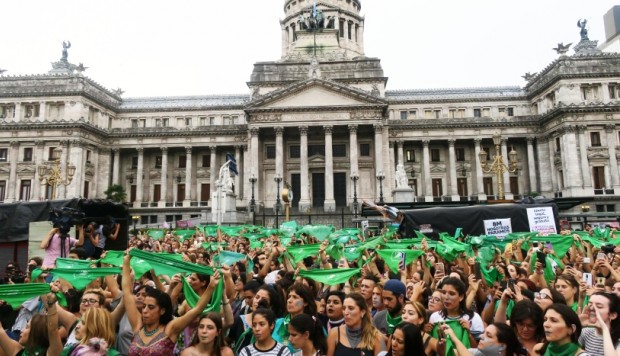 Jornada histórica en Argentina: el Senado vota la ley del aborto