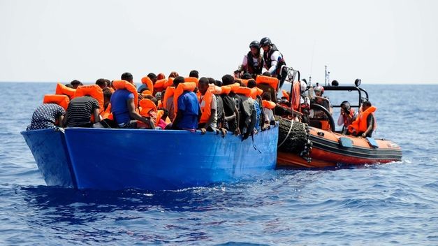 El Gobierno italiano confirma la acogida de 20 migrantes del ‘Aquarius’