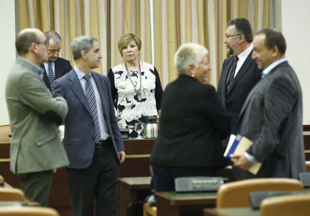 El PP saca a Celia Villalobos de la Diputación Permanente del Congreso, a la que pertenecía desde 1989