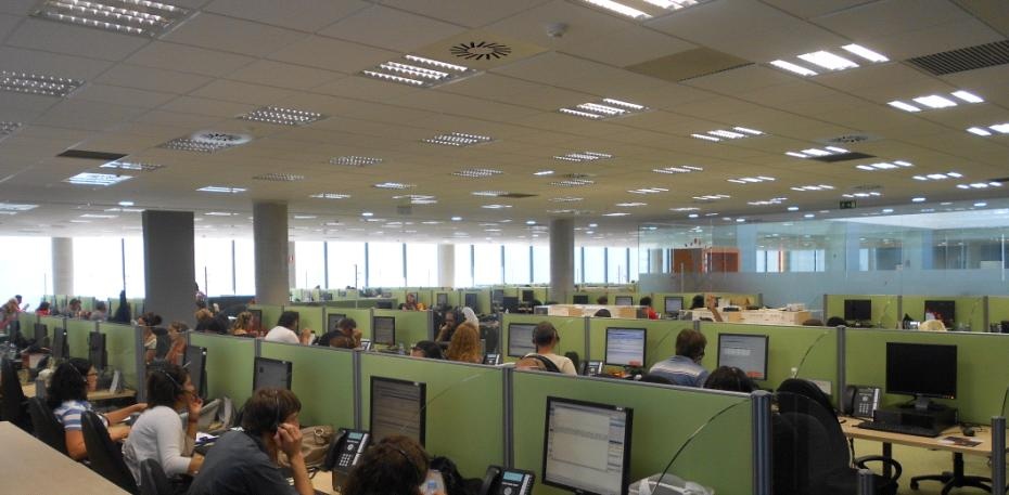 Transcom anuncia un despido colectivo de 100 personas en su centro de San Fernando de Henares (Madrid)