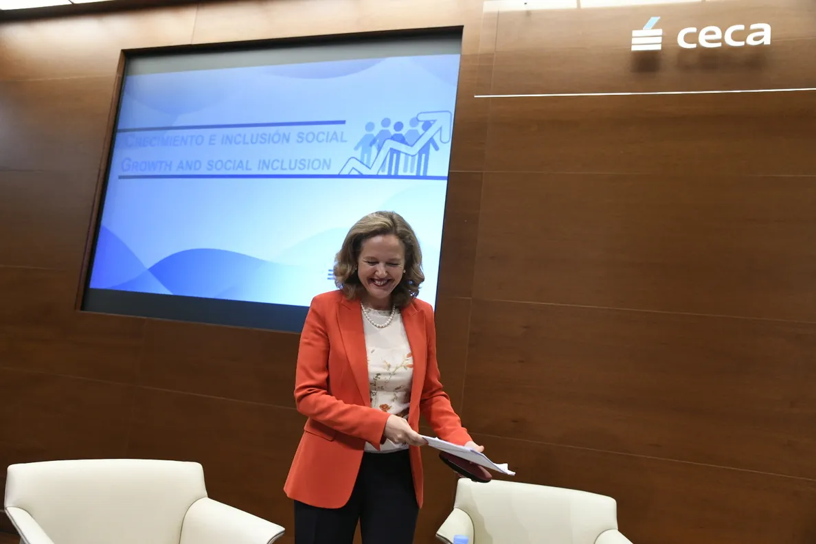 Sánchez convoca a Díaz y Calviño la semana y alcanzan un acuerdo de Gobierno para coordinar la reforma laboral