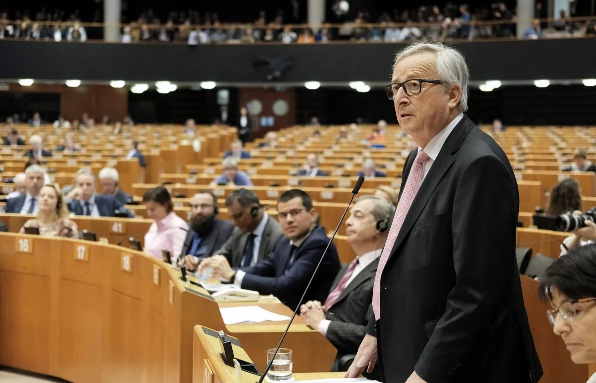 La Comisión Europea endurece la política migratoria para frenar a la extrema derecha