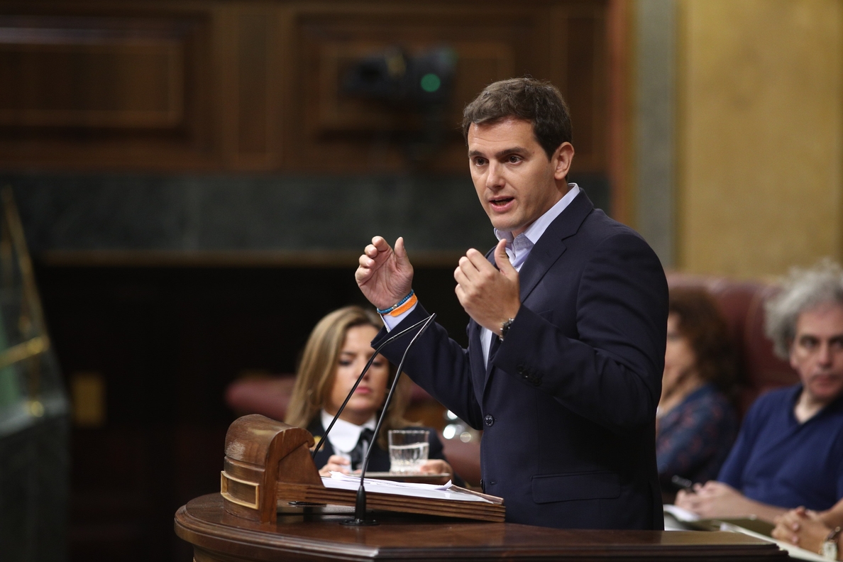 Ciudadanos avisa a Sánchez de que «buscará mayorías parlamentarias» para obligarle a comparecer por su tesis