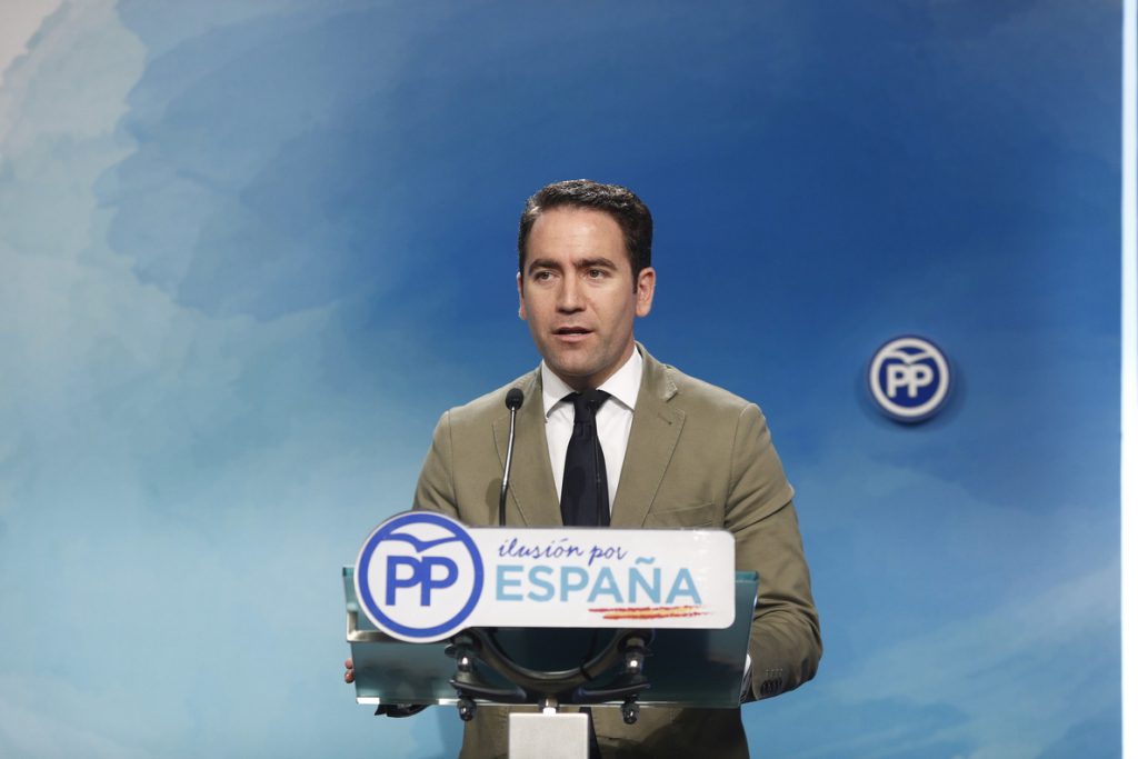El PP espera que Sánchez «reflexione» tras frenar la Mesa del Congreso su «línea totalitaria» para anular el veto del S