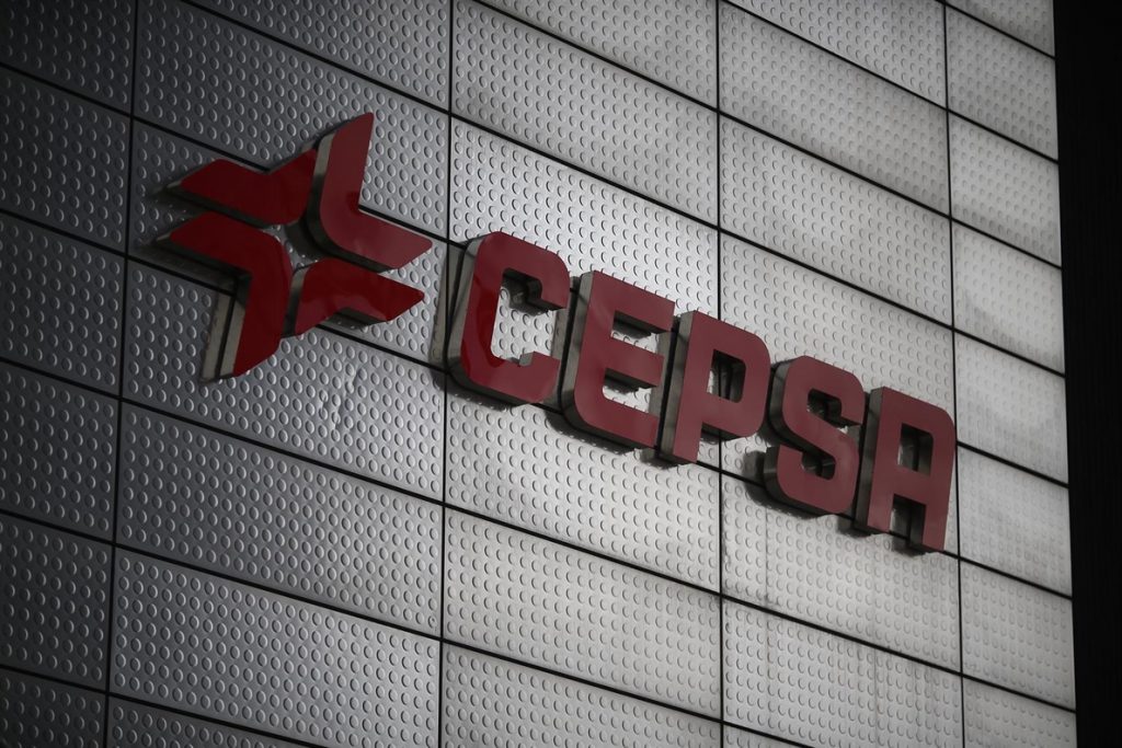 Cepsa prevé registrar esta semana su folleto en la CNMV con el fin de regresar a Bolsa a mediados de octubre