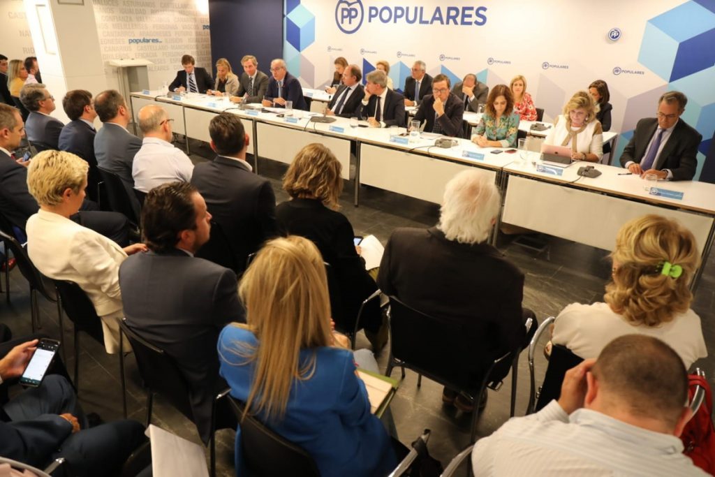 Sorpresa y malestar en el PP de Madrid por los últimos nombramientos, algunos con causas pendientes con la justicia