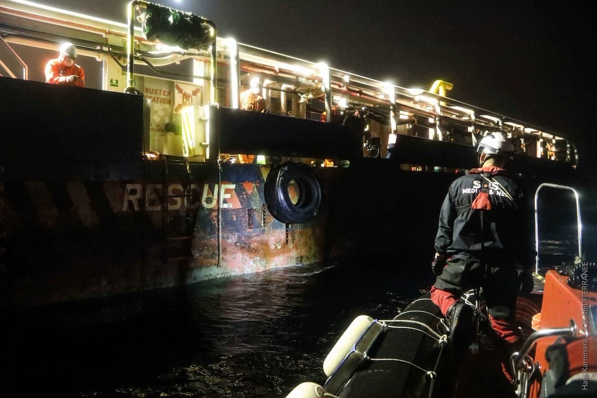 Las ONG que rescatan migrantes en el Mediterráneo, entre los finalistas del Sájarov