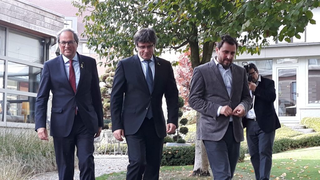 Puigdemont y Torra anuncian la inauguración del Consell de la República el 30 de octubre en el Palau de la Generalitat