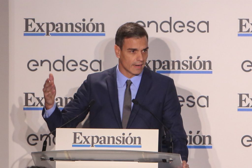 Sánchez dice no tirar la toalla con los PGE: «Por eso tendemos la mano al resto de fuerzas parlamentarias»