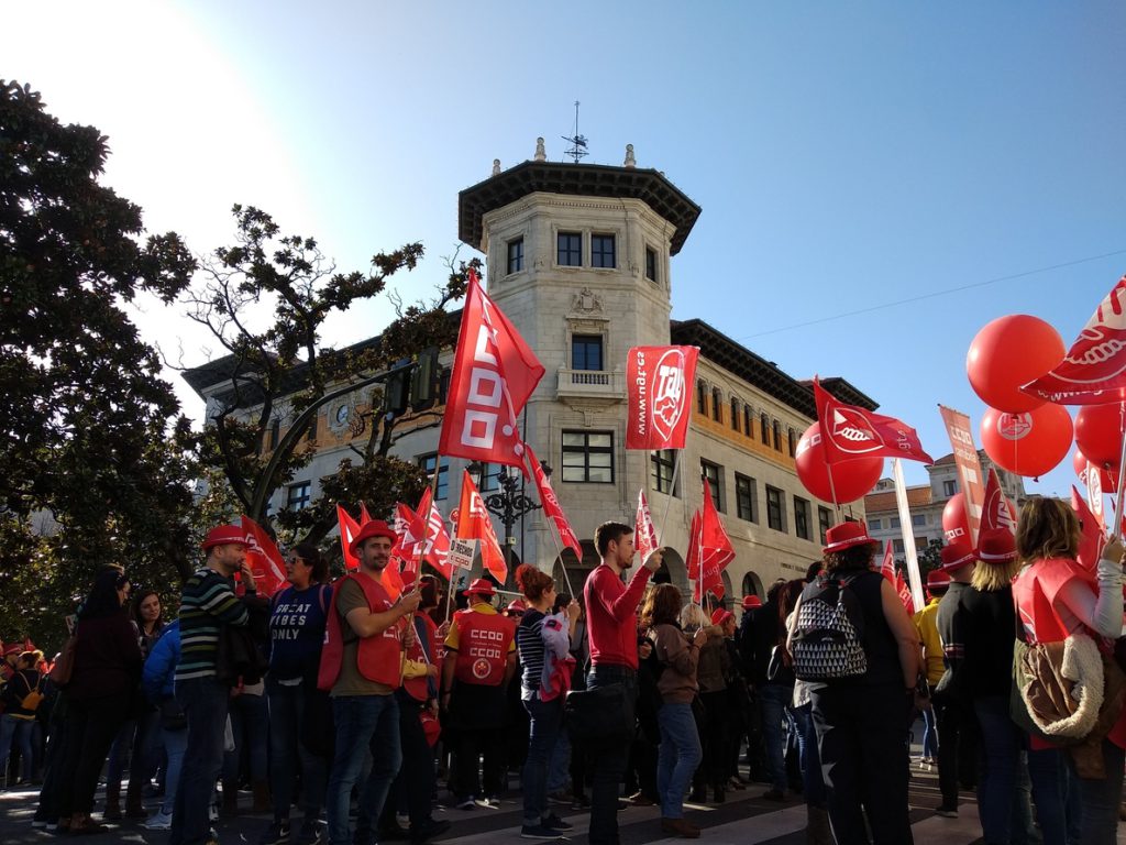 Unidos Podemos reclama al Gobierno medidas para poner fin al conflicto laboral en Correos