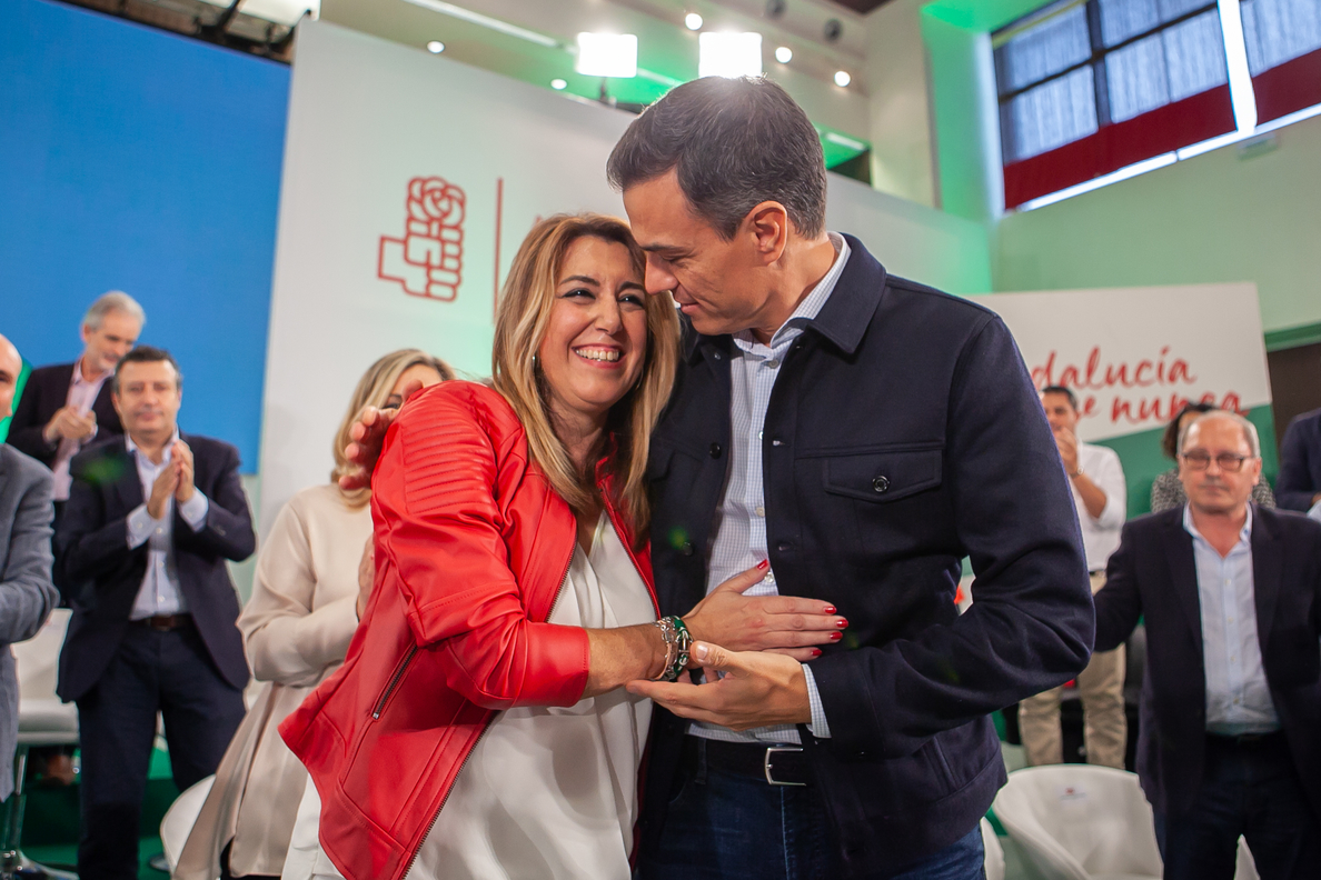 Pedro Sánchez expresa en Twitter su apoyo a Susana Díaz en el inicio de una campaña «decisiva»