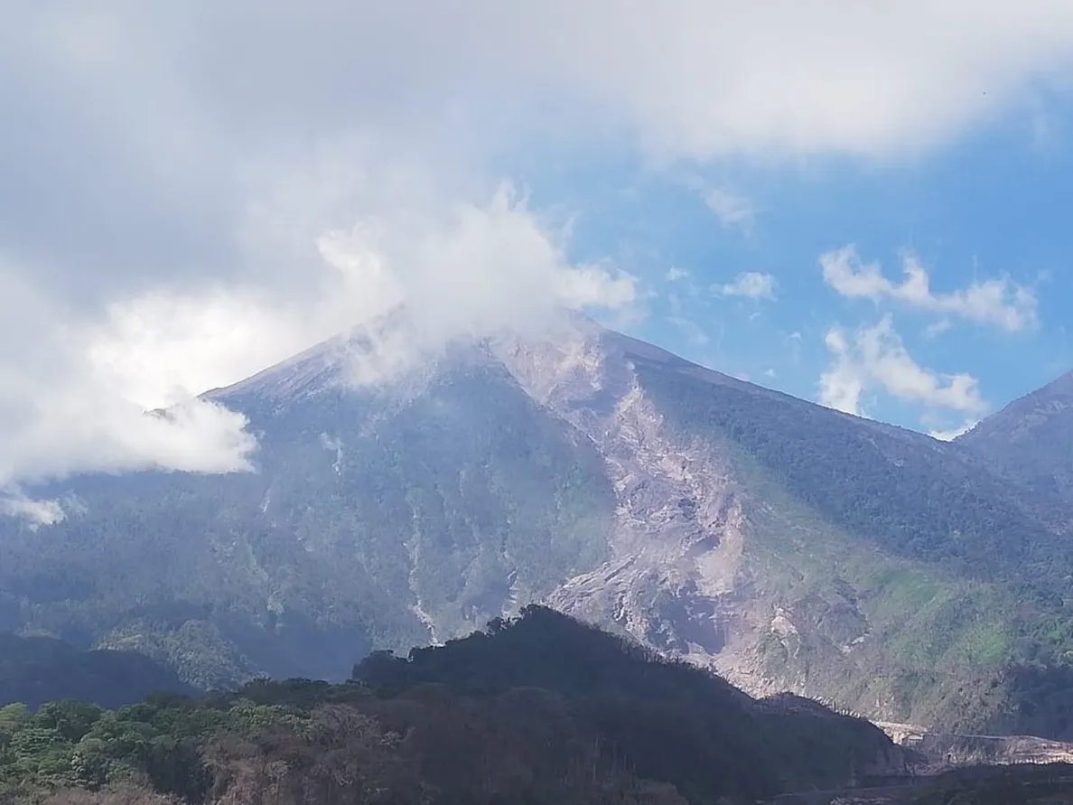 Una resolución prohíbe temporalmente la navegación en las zonas próximas a la erupción volcánica en La Palma