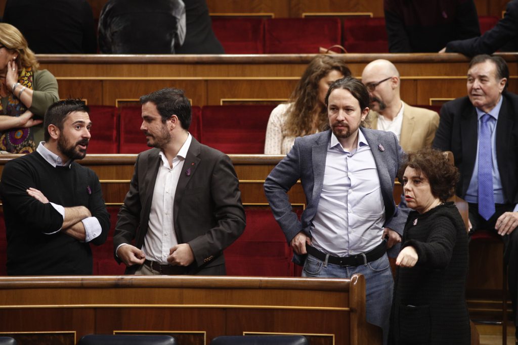 Pablo Iglesias exige «modernizar» la Constitución y reivindica la República frente al «bloque reaccionario»