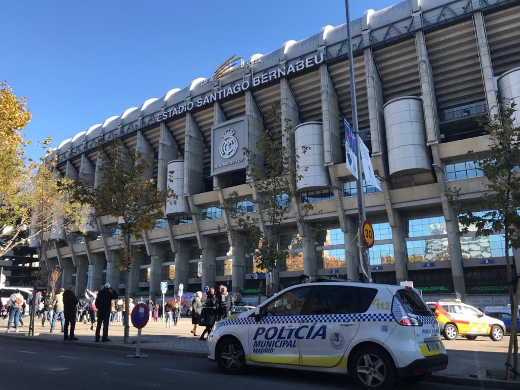 El segundo hincha argentino detenido en Barajas es un ‘barra brava’ que no puede acceder al estadio de River