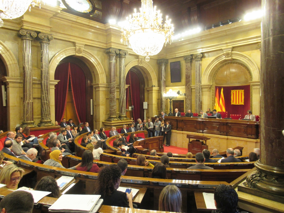 JxCat pide a los grupos catalanes que «planten cara a la amenaza de un nuevo 155»
