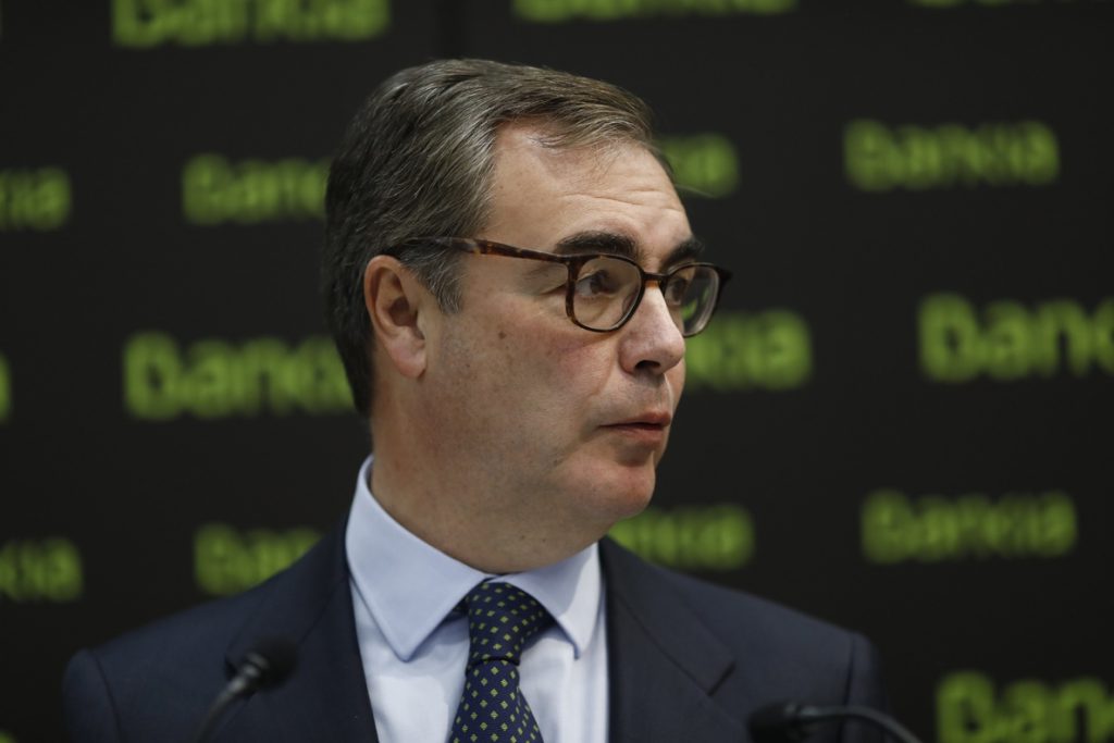 Sevilla dice que es el accionista el que debe decidir los tiempos para privatizar Bankia