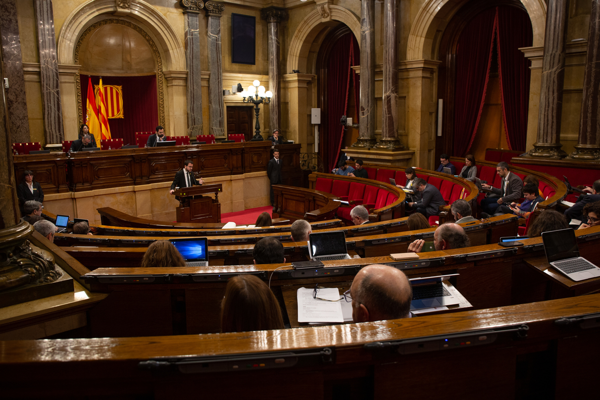 El Parlament de Cataluña inicia una semana con tres plenos que cierra el periodo de sesiones