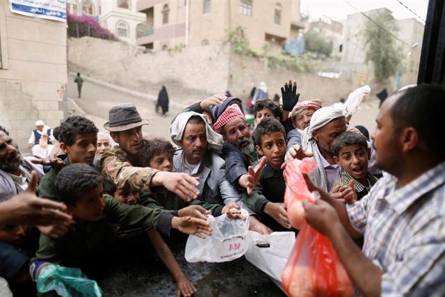 La población yemení sufre una «doble amenaza»: la llegada del invierno y el hambre