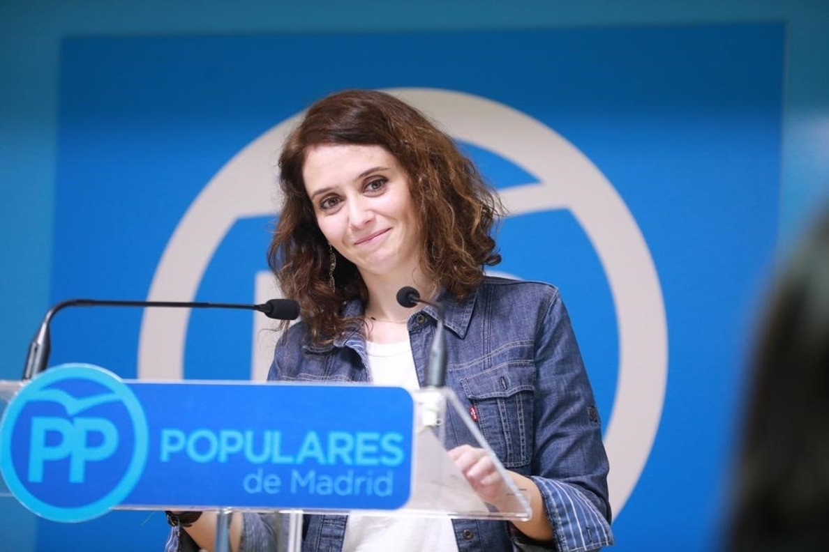 Isabel Díaz Ayuso, candidata del PP a la Comunidad y José Luis Martínez-Almeida, al Ayuntamiento de Madrid