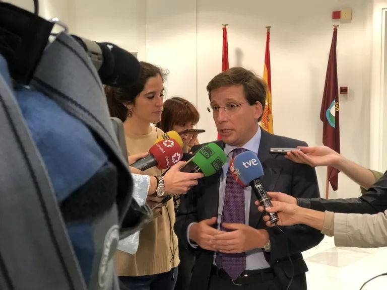Dimite Daniel Viondi, concejal del PSOE, por el incidente con Almeida en el Pleno de Madrid