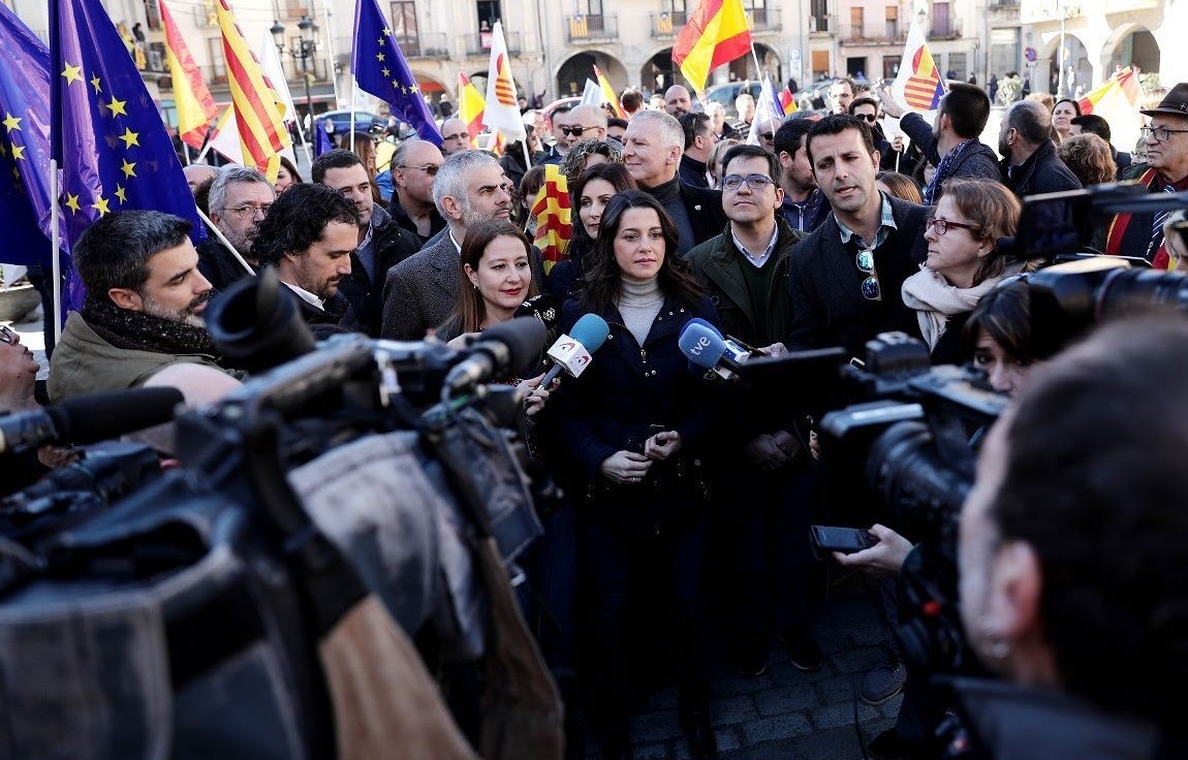 Arrimadas replica a Puigdemont: «No me extraña que no le dejen ni entrar en el Parlamento Europeo»