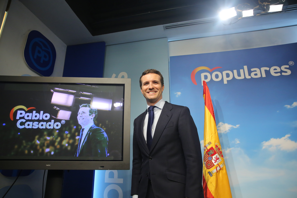 Casado prepara este lunes la campaña del PP, centrada en recuperar votos de Cs y captar al descontento con Sánchez