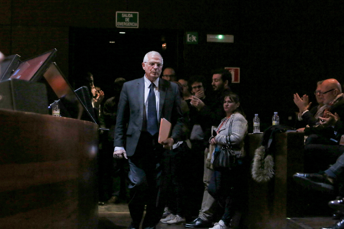 Borrell desvela otra reunión de su secretario de Estado con el »embajador» de Guaidó