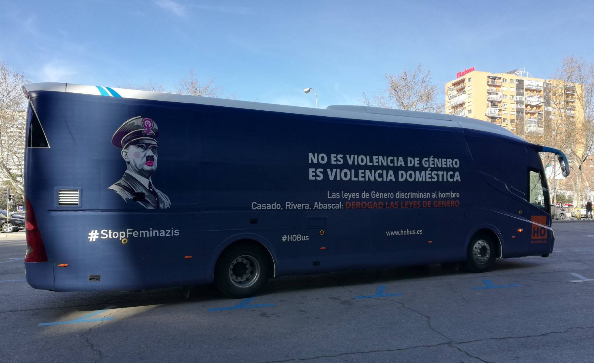 La Guardia Urbana de Barcelona sanciona al autobús de HazteOír por atentado a la dignidad