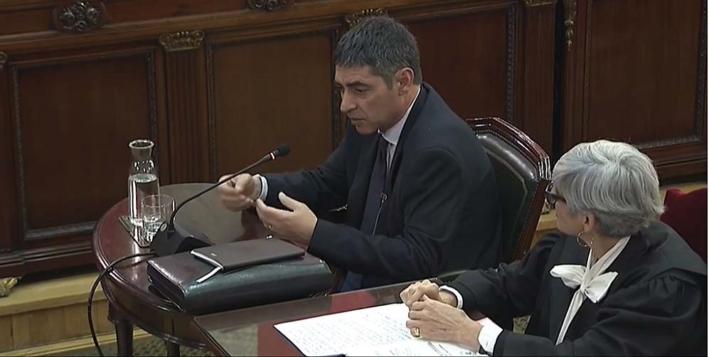 Trapero pidió a Puigdemont que cumpliera la ley y le dijo que Mossos no acompañaban el proyecto independentista