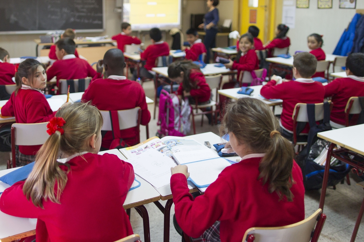 Los colegios privados y concertados españoles ingresaron 12.475 millones de euros en 2018, según un estudio