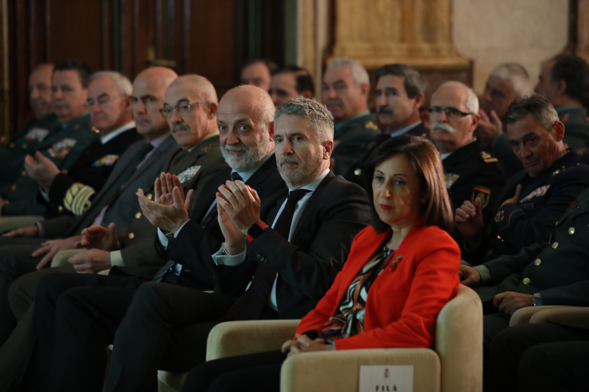 Marlaska y Robles destacan el «sacrificio y ejemplaridad» de la Guardia Civil en sus premios anuales