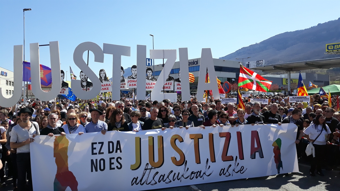 Representantes institucionales y políticos de Navarra respaldan la manifestación contra la sentencia del caso Alsasua