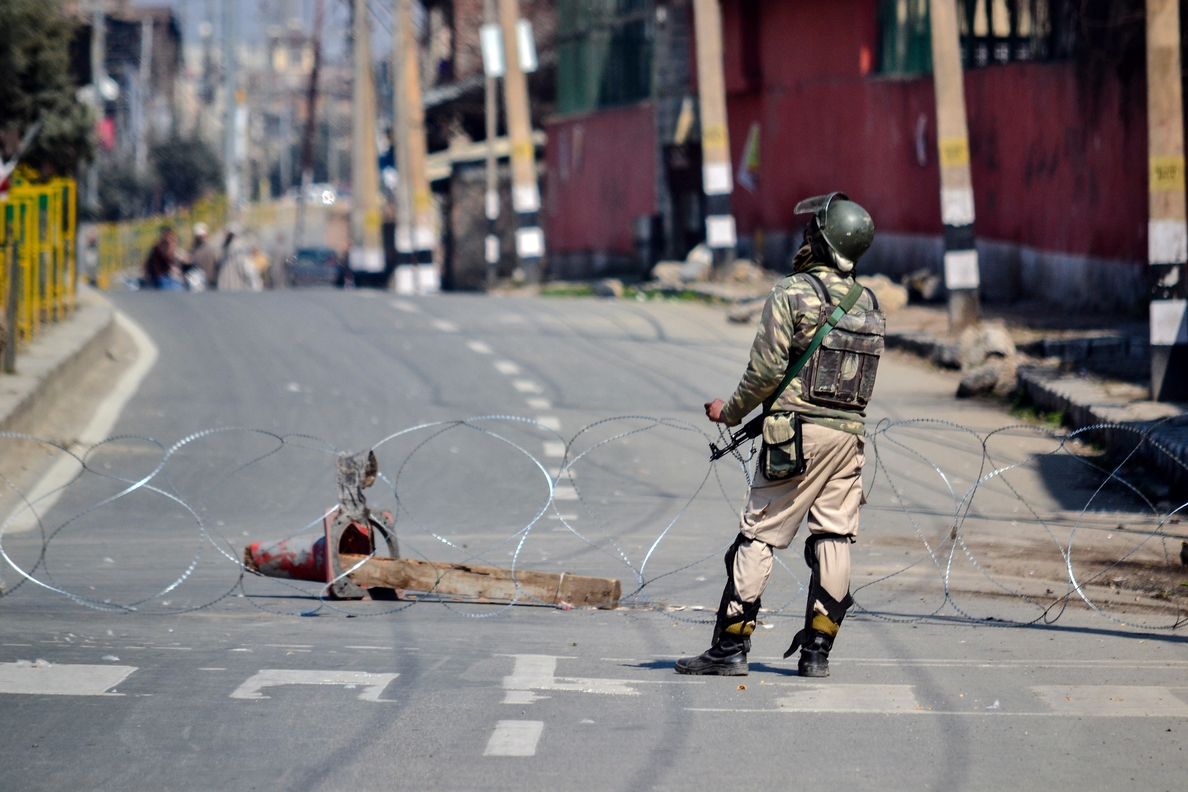 Un militar indio muerto por disparos paquistaníes en Cachemira