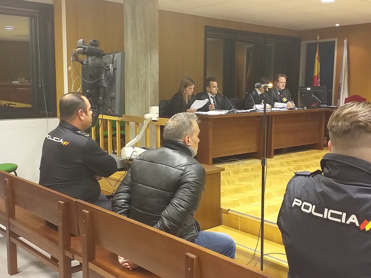 AMP- Condenado a 41 años de cárcel el hombre que asesinó de un disparo a un joven en una playa de Redondela (Pontevedra)