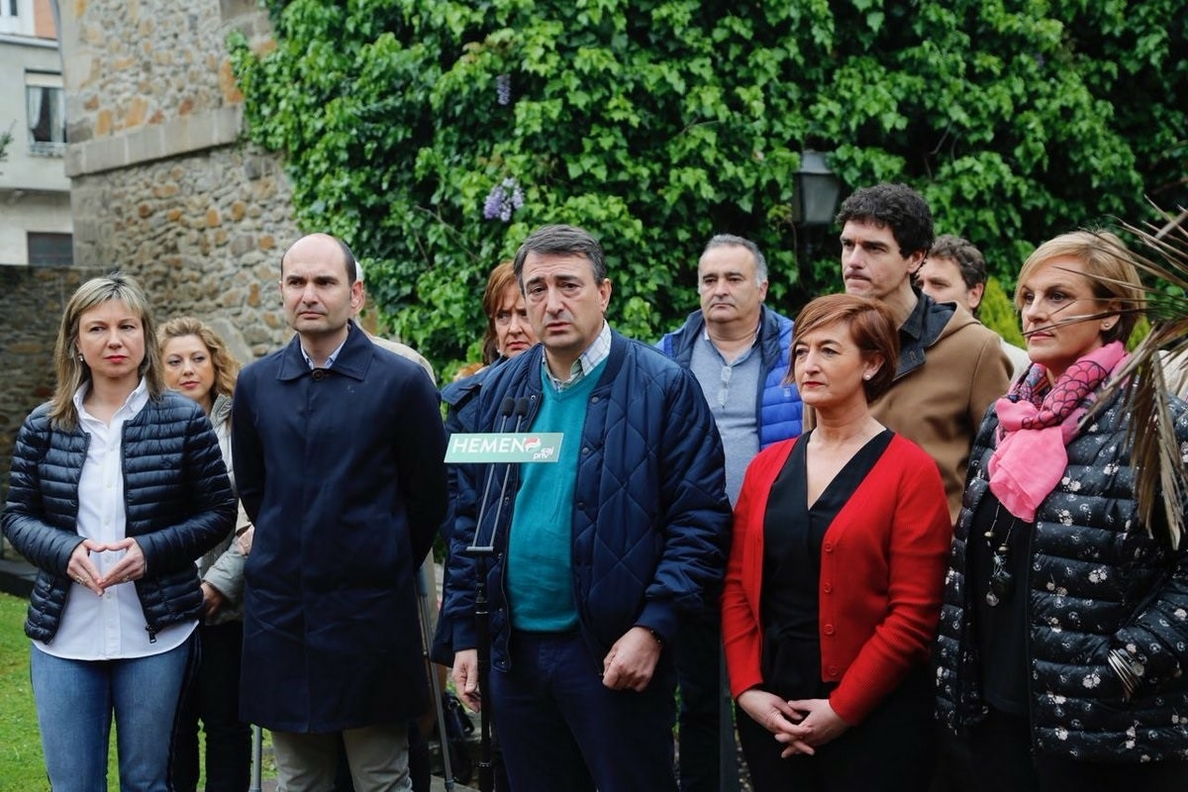Esteban (PNV) cree «vengonzosa» la «zapatiesta» de los debates electorales y que en ellos «se denostará a Euskadi»