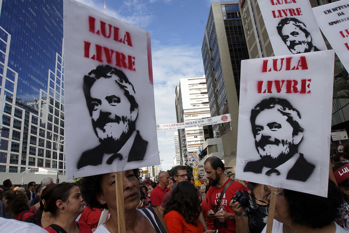 El magistrado ponente del Tribunal Superior aboga por reducir la condena a Lula por el caso del tríplex de lujo