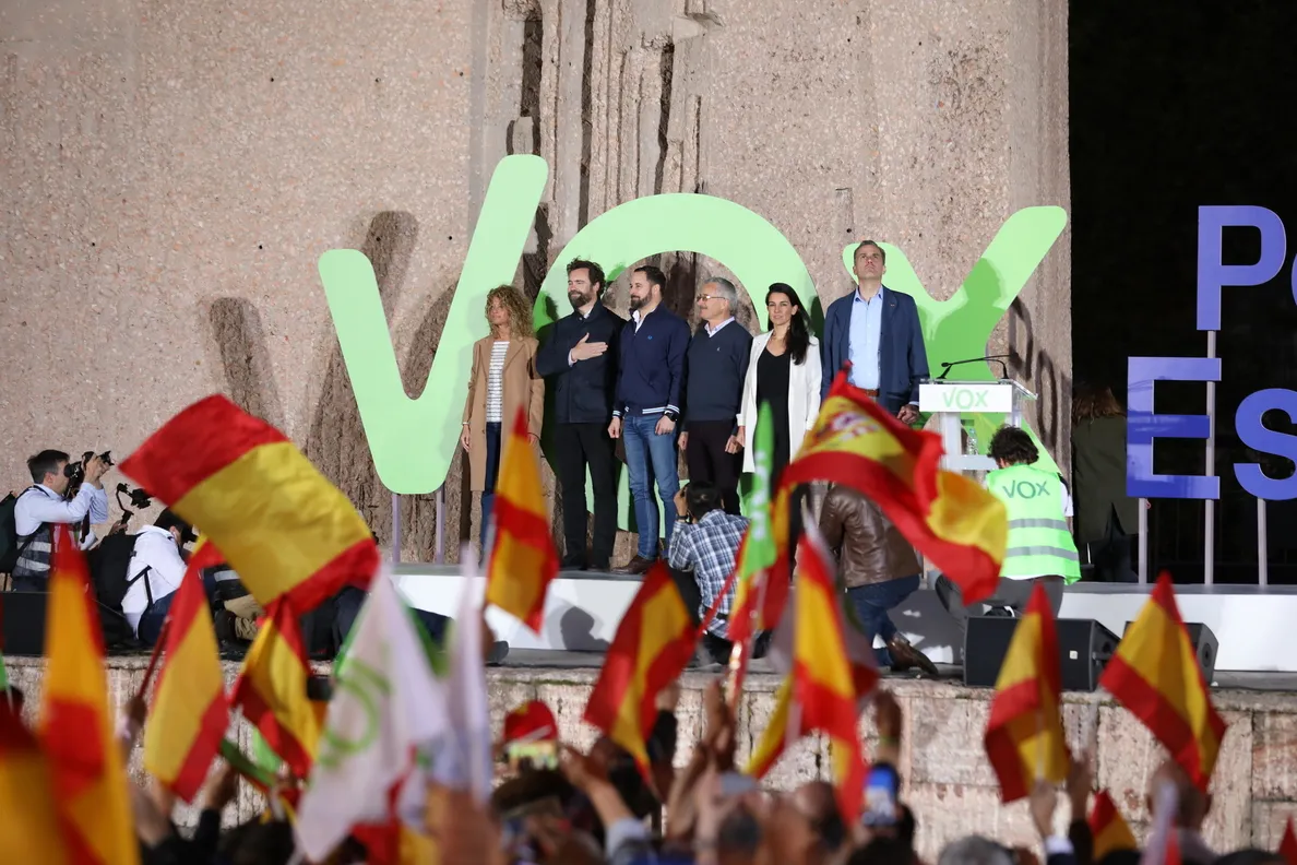Vox tendrá una consejería en el Gobierno de Extremadura tras un acuerdo con el PP