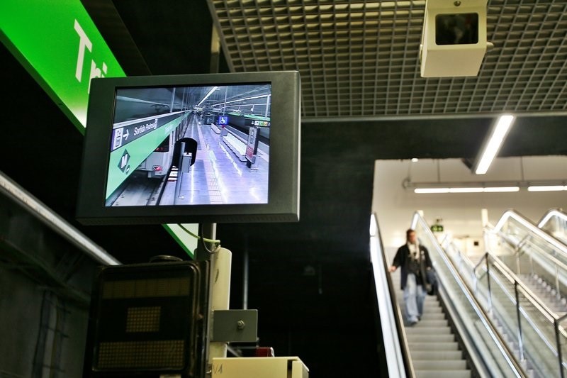 Empleados del Metro de Barcelona hacen huelga mañana en una nueva jornada contra la gestión del amianto
