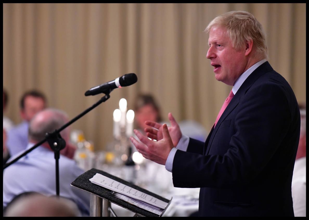 Boris Johnson agradece el «estoico servicio» de May y aboga por concluir el Brexit