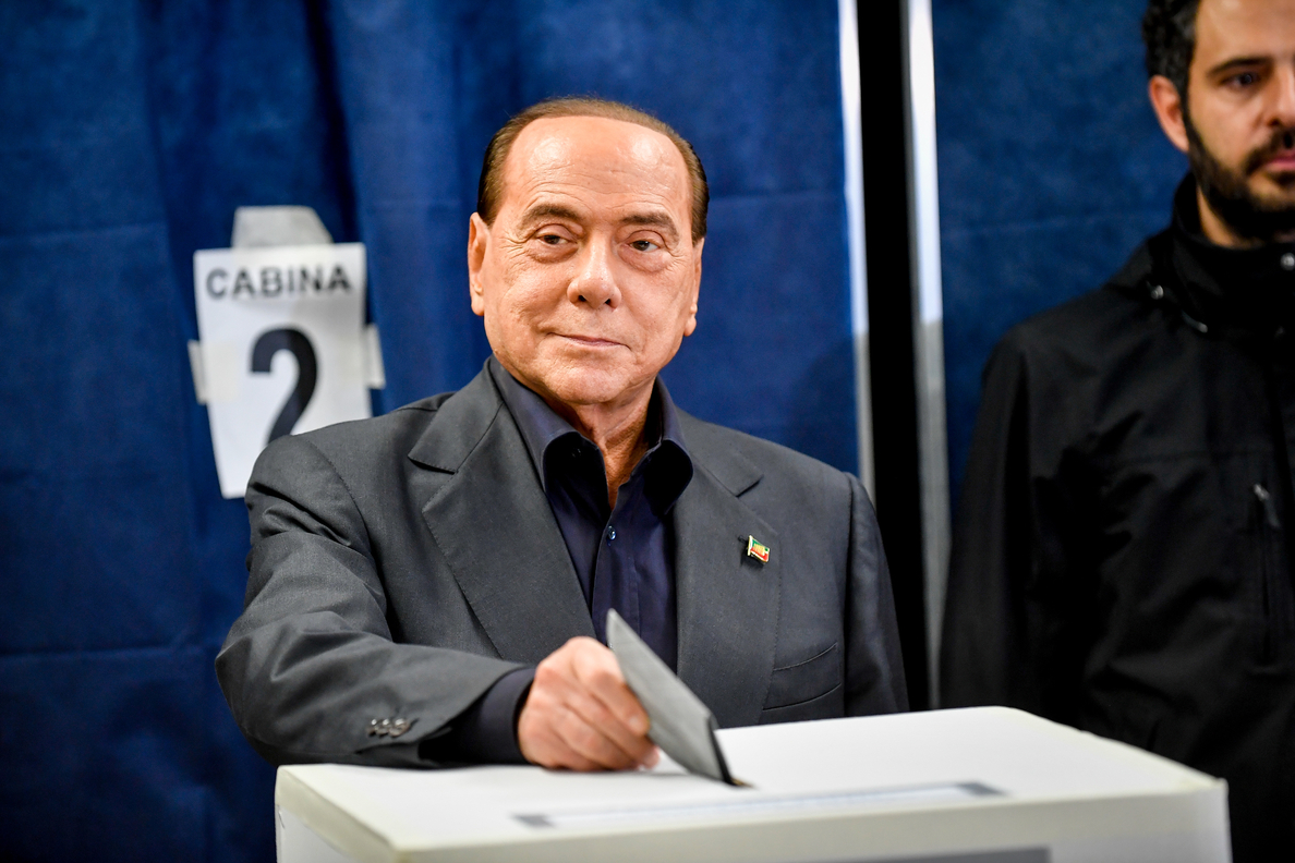 Berlusconi regresa a un cargo público al frente de una Forza Italia a la baja