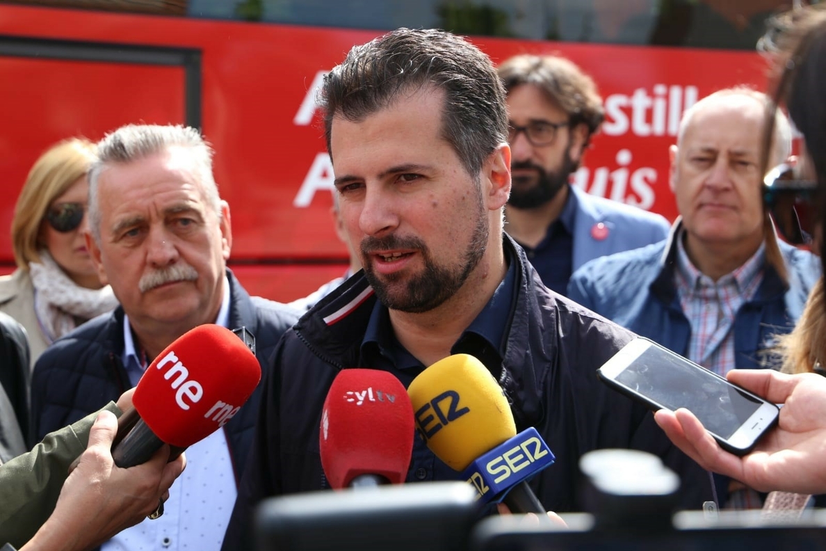 PSOE de CyL tiende la mano a Cs para iniciar negociaciones «ante el nuevo escenario abierto por Rivera»