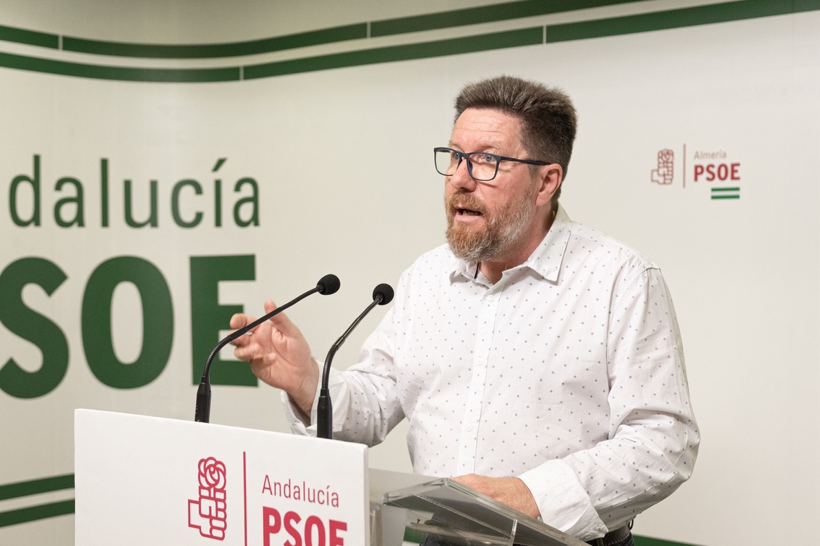 El PSOE-A pregunta al Gobierno andaluz «qué va a entregar a Vox a cambio de su »sí» en el Presupuesto»