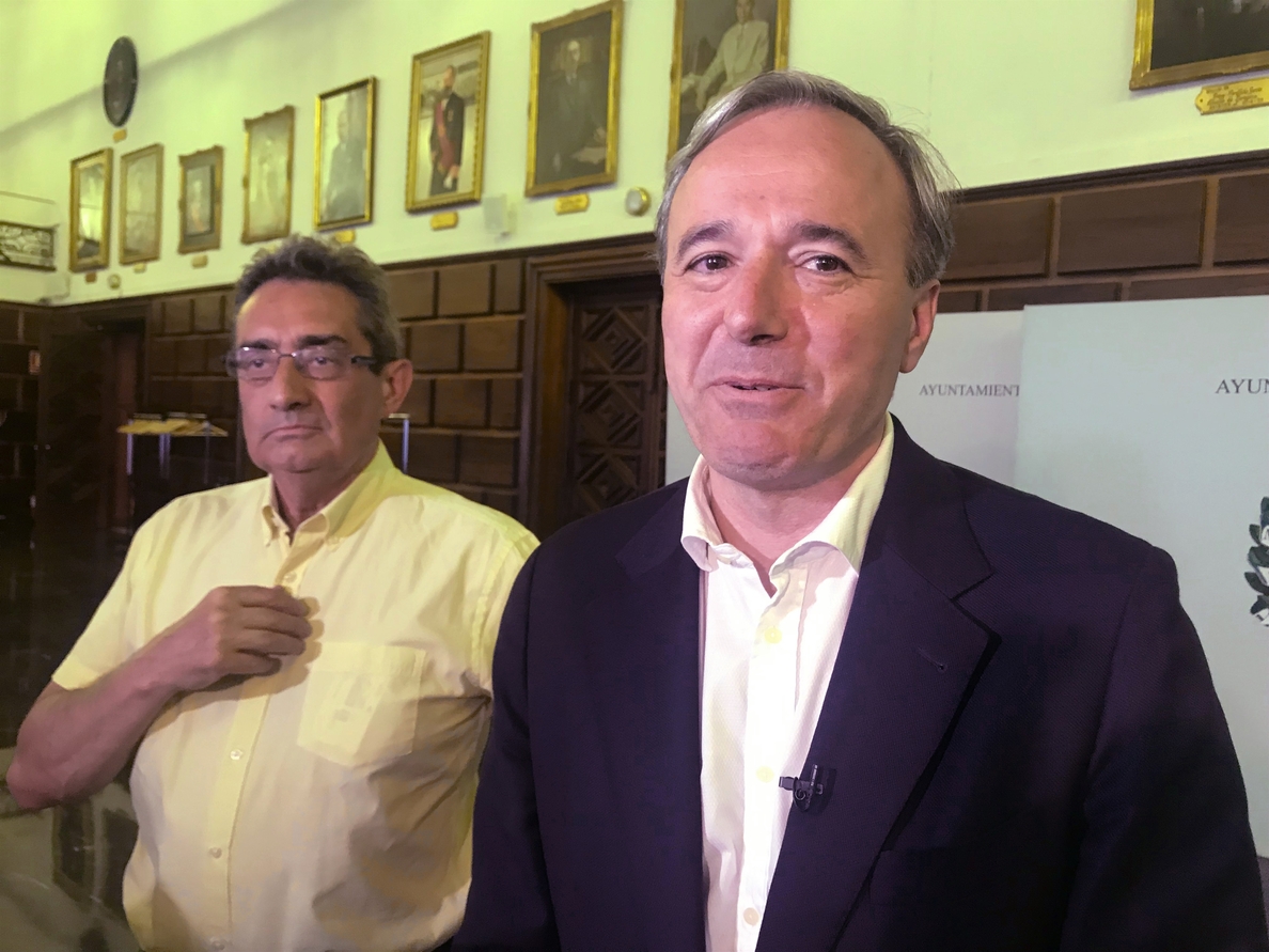 PP y Vox acercan posiciones para investir al popular Jorge Azcón como alcalde de Zaragoza