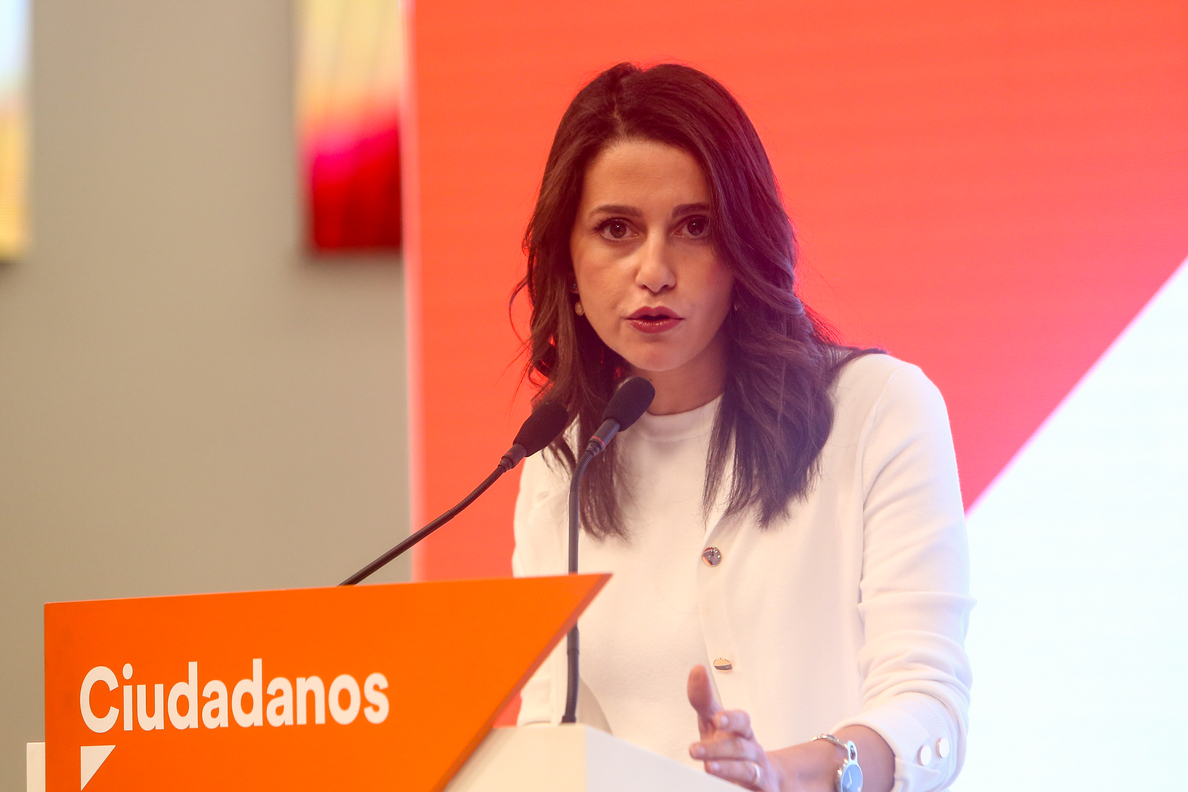 Arrimadas insiste en que Ciudadanos rechazará la investidura de Sánchez porque el PSOE pacta con nacionalistas