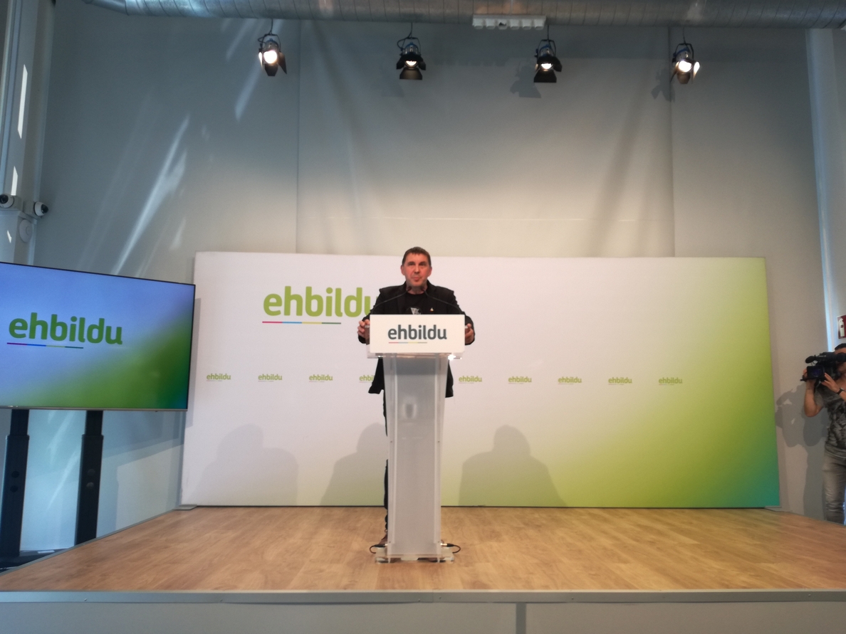 Otegi dice que EH Bildu va a tratar de mantener «una posición común» con ERC de cara a la investidura de Sánchez