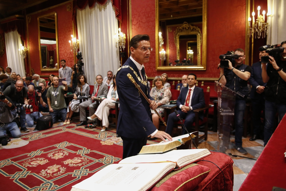 Luis Salvador aborda con la dirección nacional de Ciudadanos la situación en el Ayuntamiento de Granada