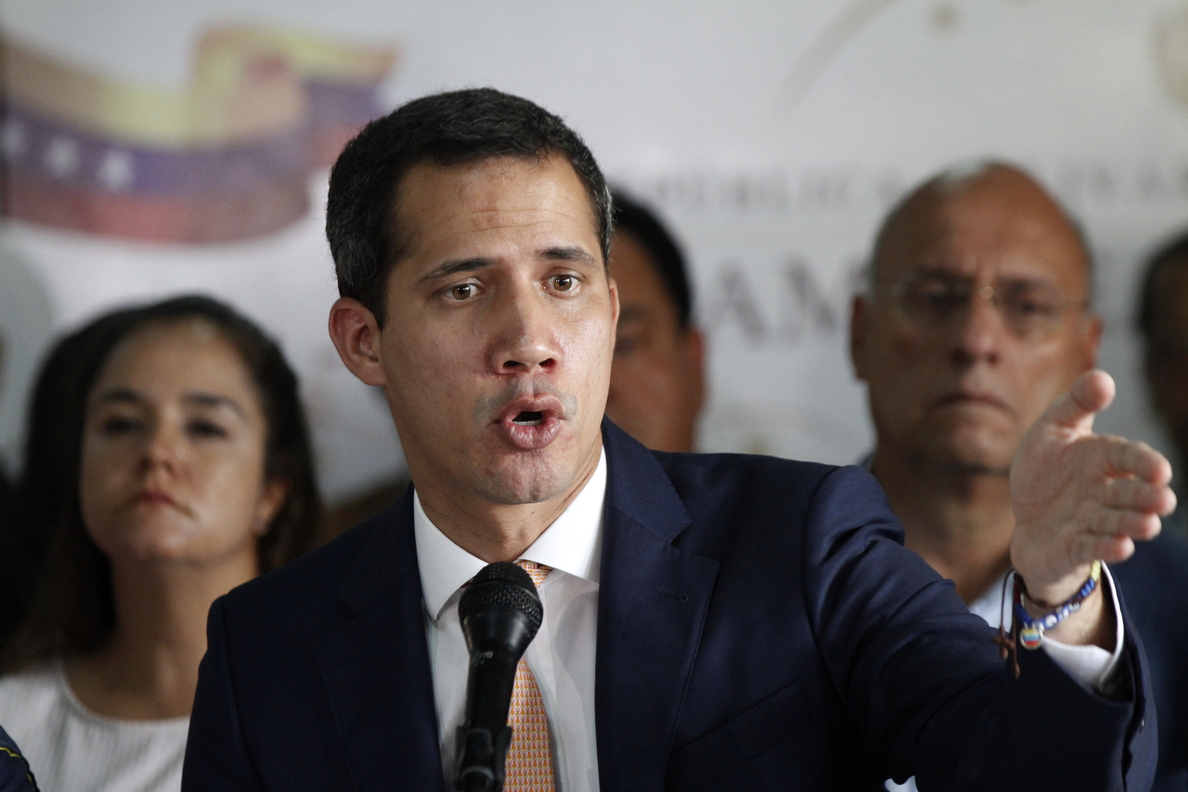 Guaidó pide a los países receptores que adopten medidas para una «mejor inserción» de los venezolanos
