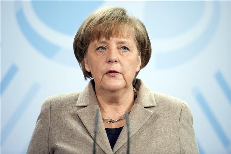El SPD avisa de que romperá la gran coalición si Merkel se va