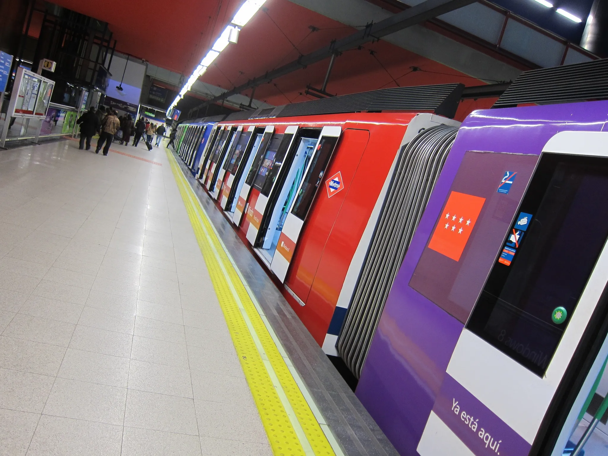El Gobierno aprueba 275 millones de euros para financiar el déficit extraordinario de los servicios de transporte público