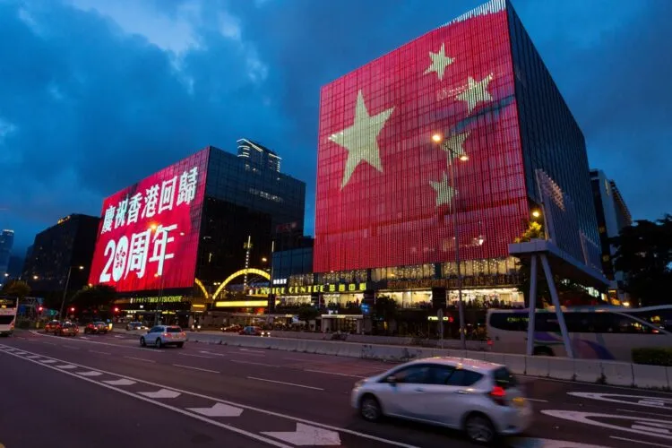 Australia exige a China que se disculpe por un tuit falso: «Es repugnante»